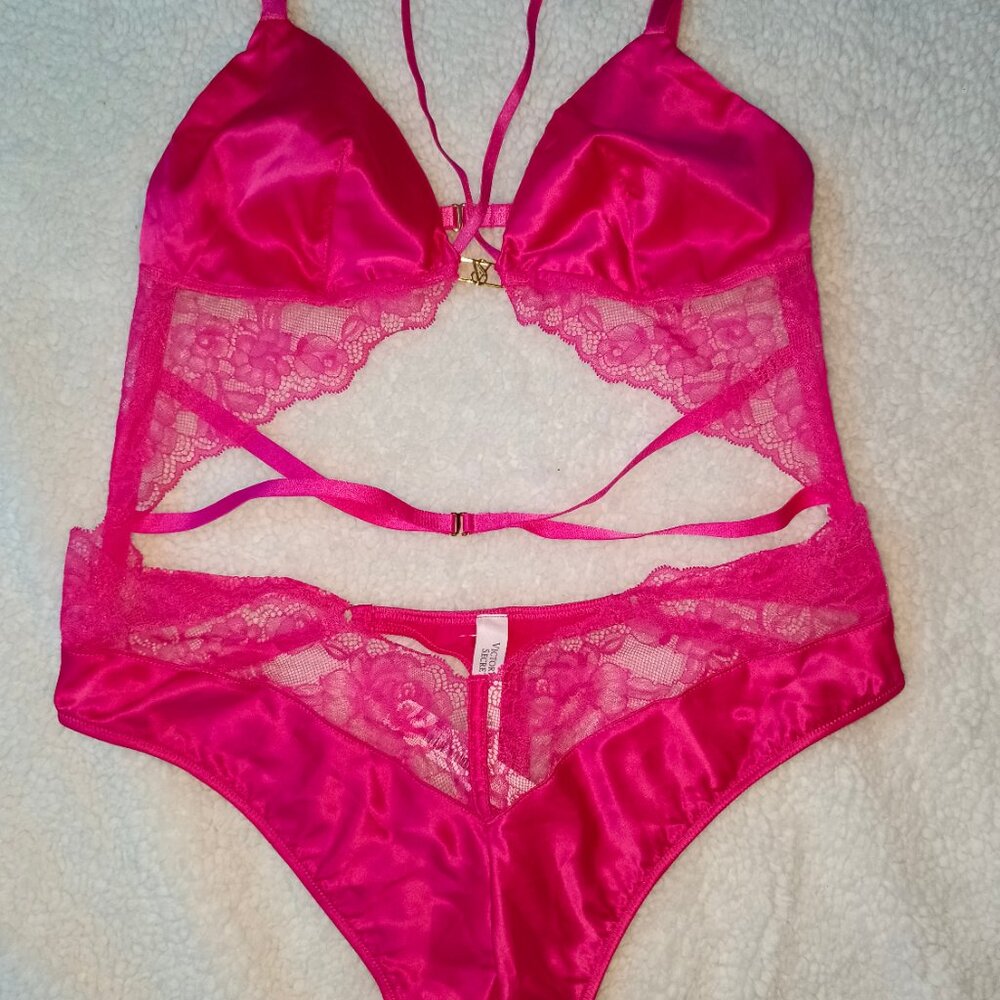 Fuchsia Satin & Lace Lingerie Set – Bralette & Thong